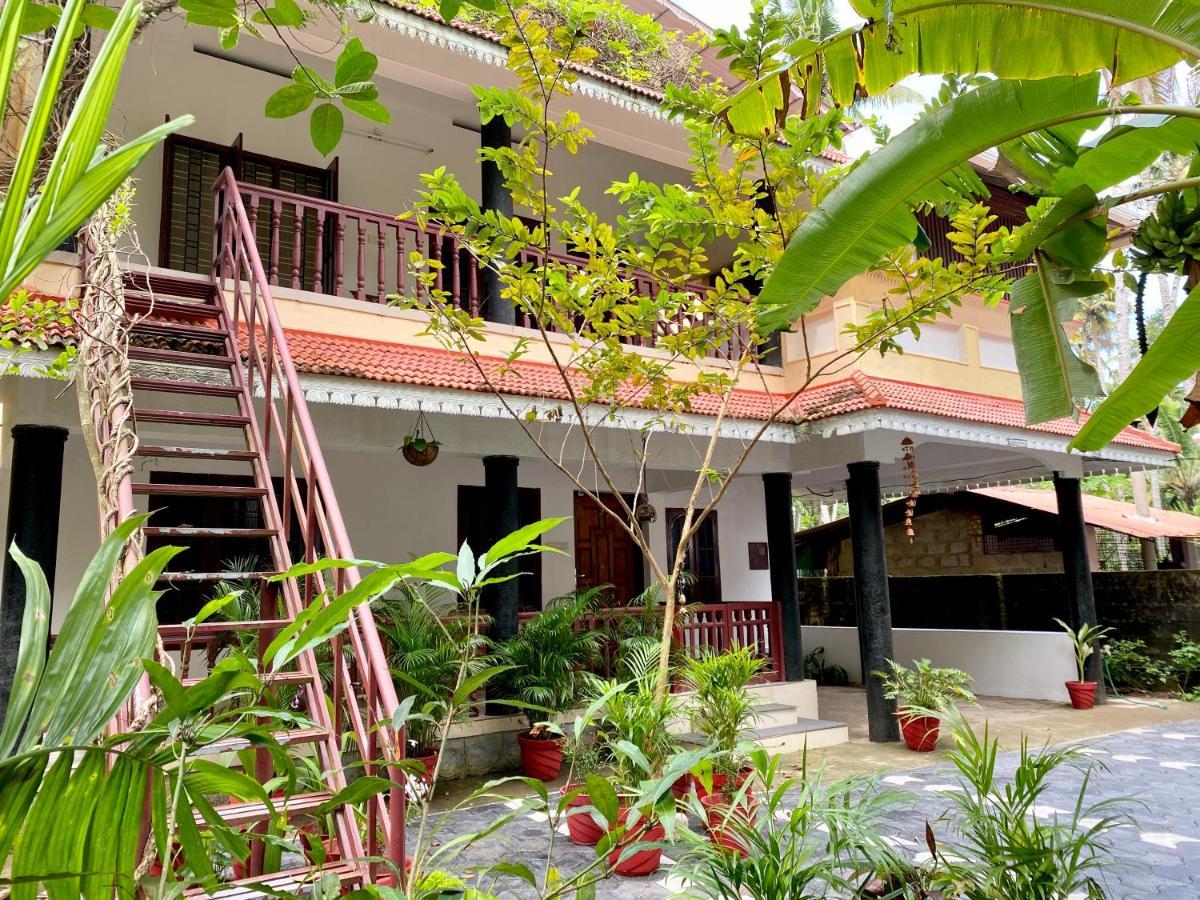 Tattwamasi Ayuryoga With Breakfast And Yoga Hotel Varkala Eksteriør billede